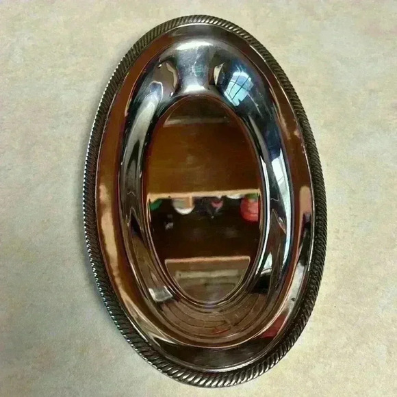 Silver Plate Bread Bowl..Unknown Manufacturer - Picture 2 of 7